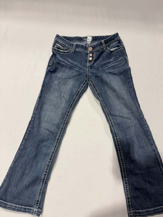 Maurices Denim - Maurices Jenna Jeans Women's Size 9/10 Short Button Fly Medium Wash